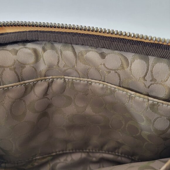 Coach Butter Yellow Leather Cosmetics Case With Logo Lining & Zipper Pockets - Picture 4 of 6